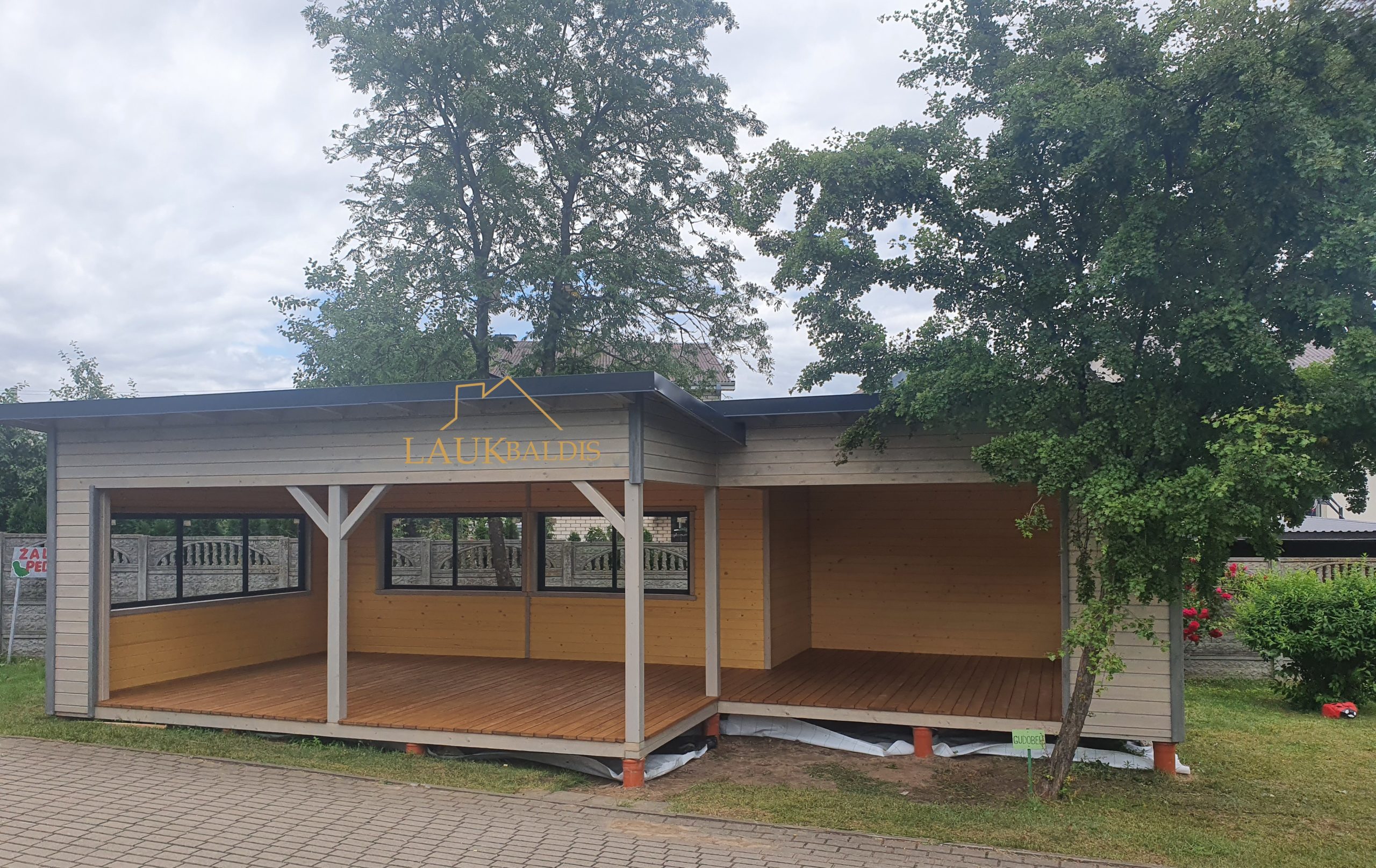 Open gazebo with windows and two sections No. 25-37